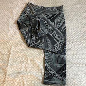 Zumba capri leggings XS preowned beautiful condi